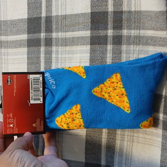 NWT Doritos Cool Ranch Men's Crew Socks 6-12 - Picture 4 of 4